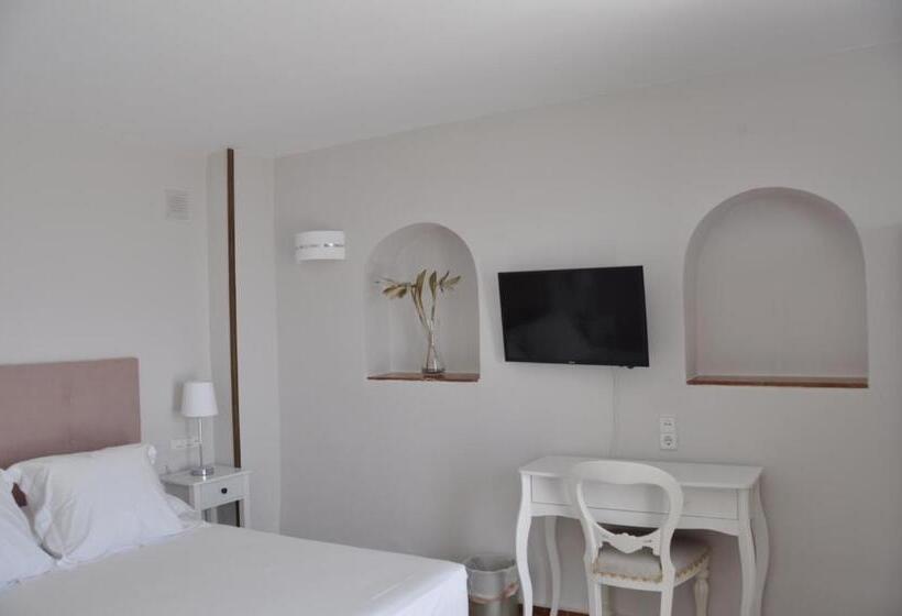 اتاق استاندارد با چشم‌انداز دریا, Boutique Hotel Mamabels