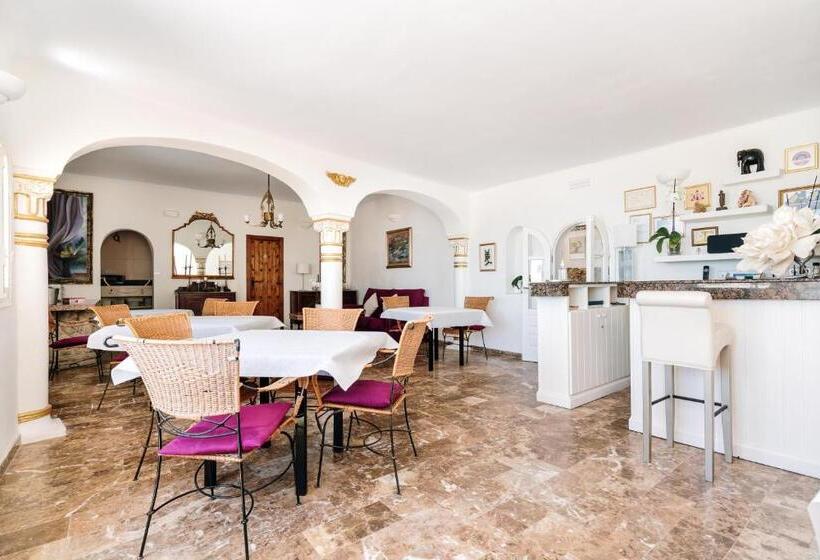 اتاق استاندارد با چشم‌انداز دریا, Boutique Hotel Mamabels