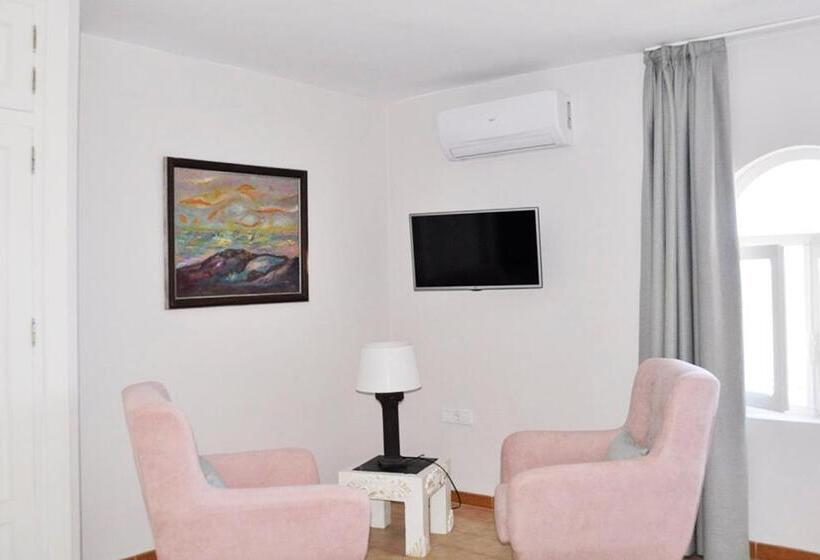 اتاق استاندارد با چشم‌انداز دریا, Boutique Hotel Mamabels