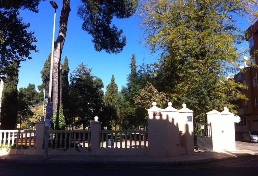 اتاق استاندارد با تخت بزرگ, Castillo