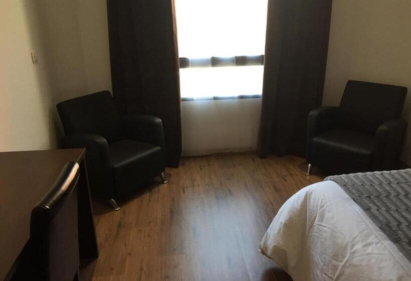 اتاق استاندارد با تخت بزرگ, Castillo