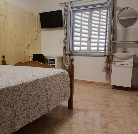 Номер Economy, Hostal Bélgica