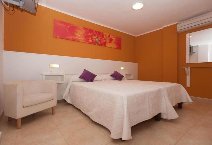 スタンダードルーム, Hostal Costa Blanca