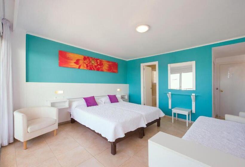 スタンダードトリプルルーム, Hostal Costa Blanca
