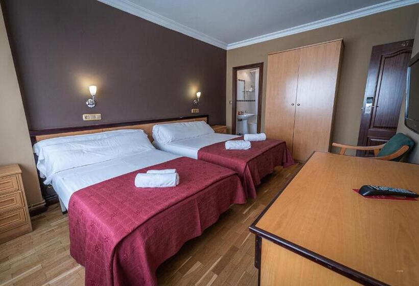Quarto Familiar, Silva