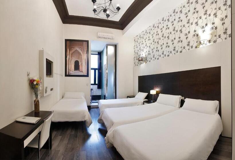 Habitación Cuádruple Estándar, Alhambra Suites