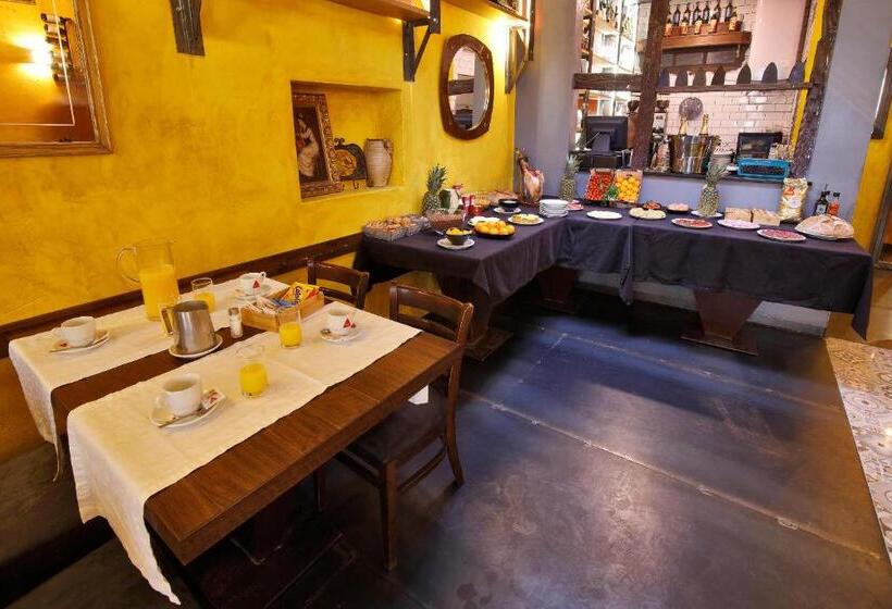 Habitación Cuádruple Estándar, Alhambra Suites