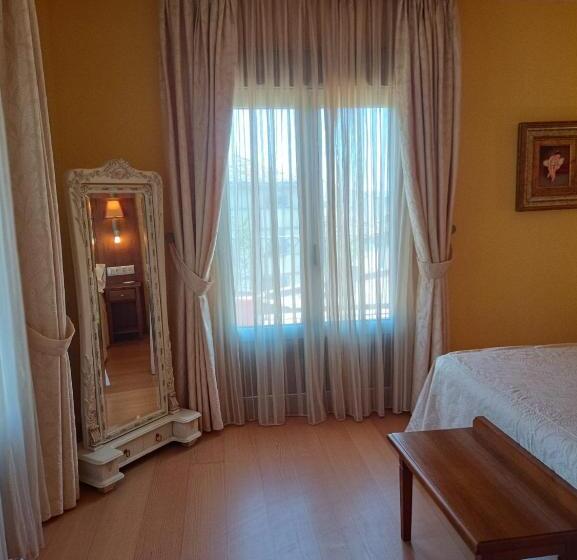 Люкс, Villa De Larraga