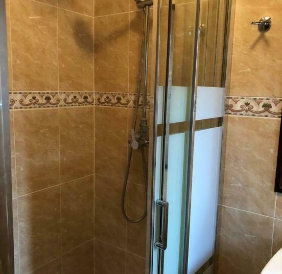 Номер Стандарт, Hostal El Escudo