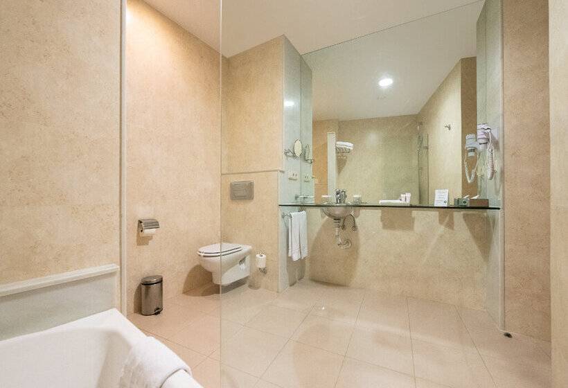 Perhehuone, Fuerte Conil Resort