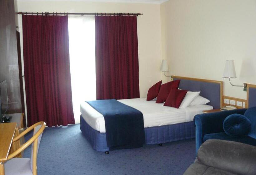 اتاق اجرایی, Australia Park Motel
