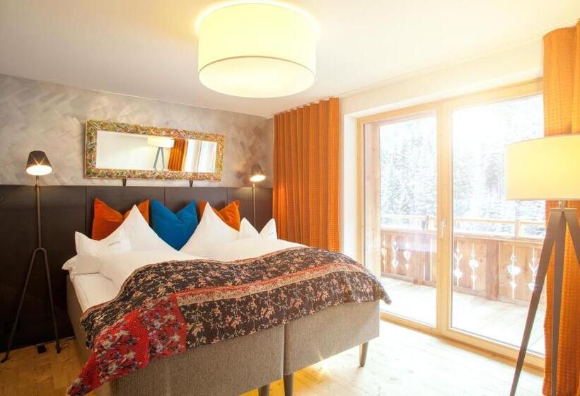 Люкс с Балконом, Raffl S Tyrol