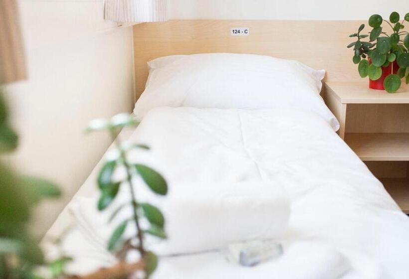 اتاق استاندارد چهار تخته, Mynext   Riverside Hotel Salzburg