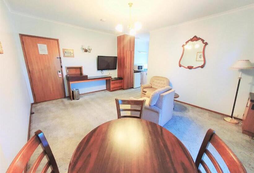 수피리어 자쿠지 룸, Golden Grain Motor Inn