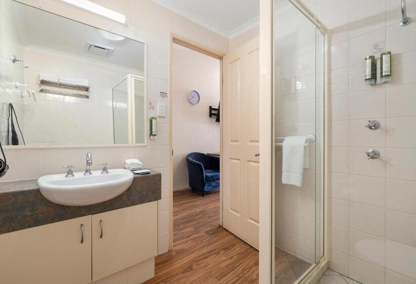Трехместный Номер Superior, Caboolture Central Motor Inn, Sure Stay Collection By Bw