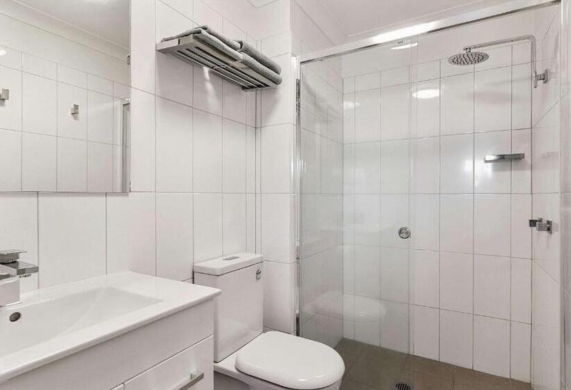 수피리어 트리플 룸, Quality Inn Carriage House