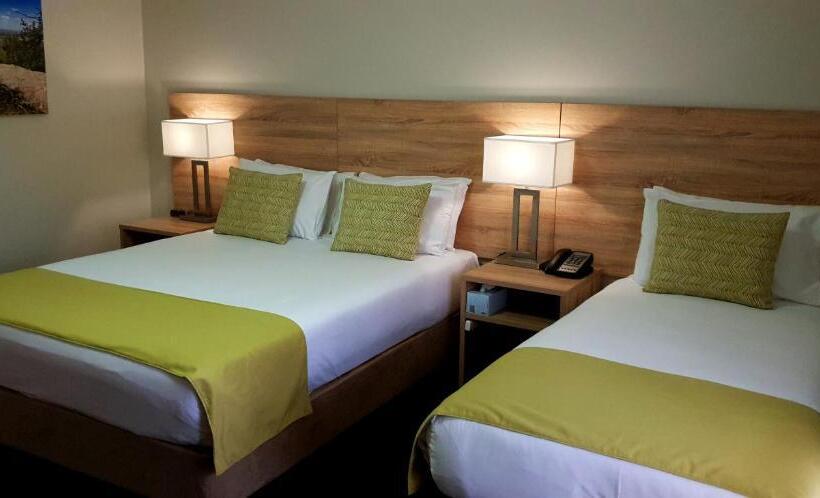Трехместный Номер Superior, Quality Inn Carriage House