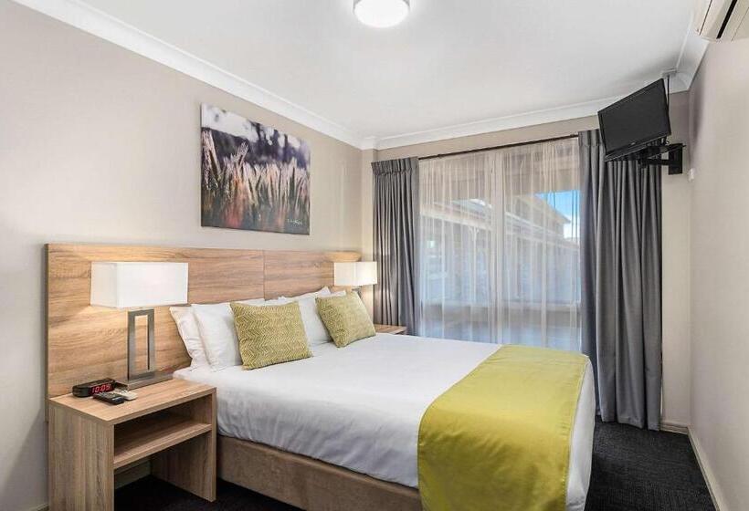 Апартаменты 2 Спальни, Quality Inn Carriage House