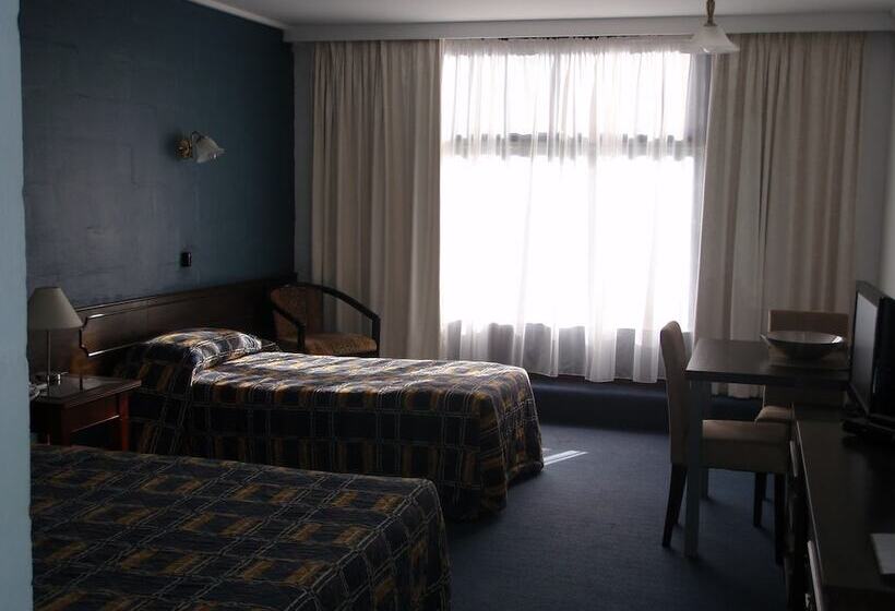 经济房, West Coaster Motel