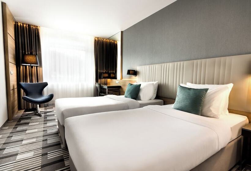 Quarto Classe Business, International Brno