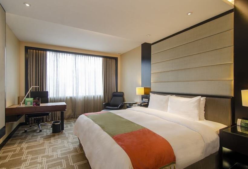 Club Room King Bed, Pan Pacific Sonargaon Dhaka