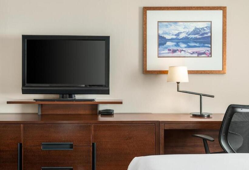 Номер Стандарт, Travelodge By Wyndham Calgary South