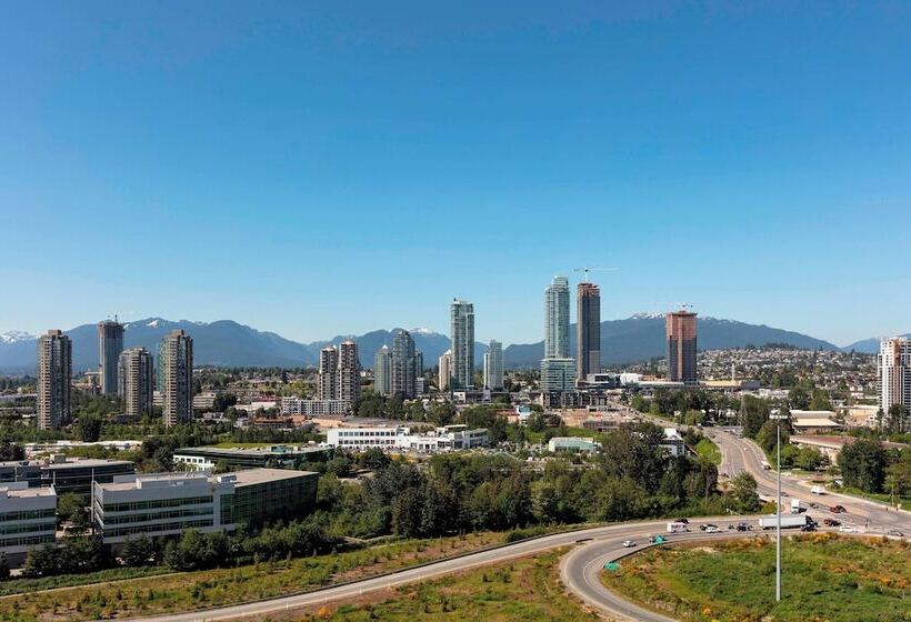 Номер Стандарт Двуспальная Кровать с Видом, Delta Hotels By Marriott Burnaby Conference Centre