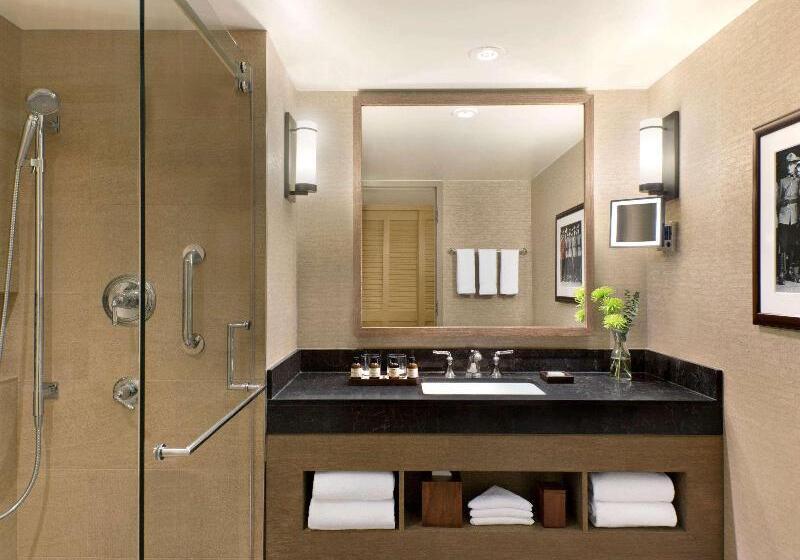 Номер Deluxe Кровать Кинг, Fairmont Chateau Whistler