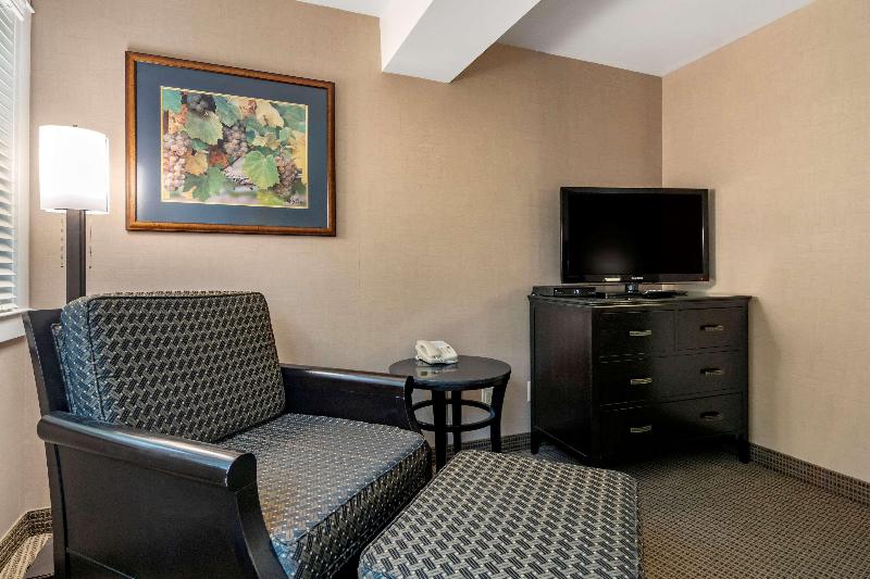 اتاق استاندارد با تخت بزرگ, Penticton, Independent