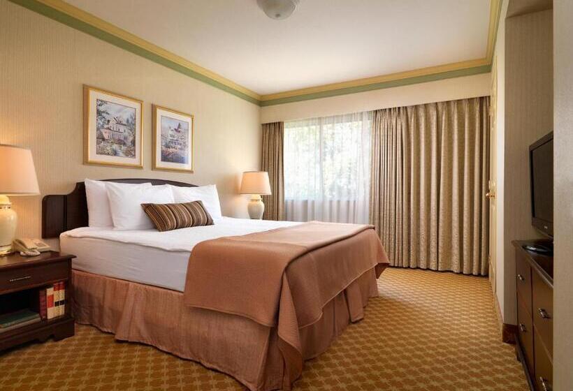 スイート, Royal Scot Hotel & Suites