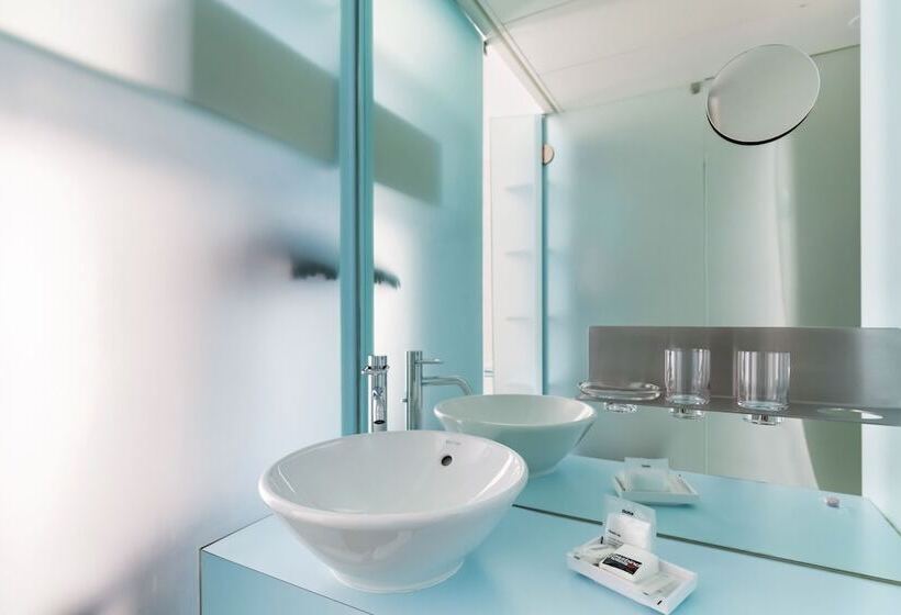 اتاق استاندارد, Cristal Design
