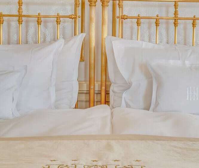 اتاق لوکس با چشم‌انداز دریاچه, Grand Hotel National Luzern