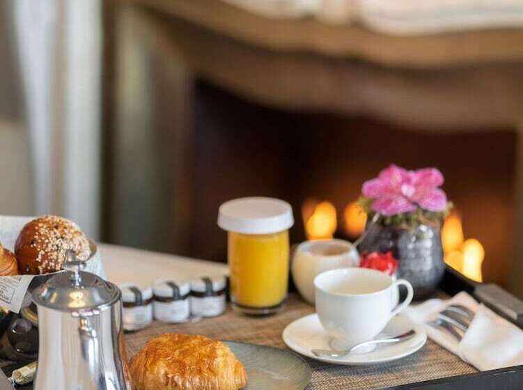 اتاق پرمیوم, The Ritz Carlton Hotel De La Paix, Geneva