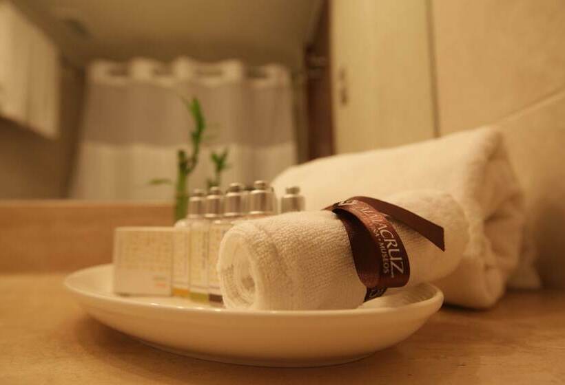 سوییت جونیور, Almacruz Hotel Y Centro De Convenciones