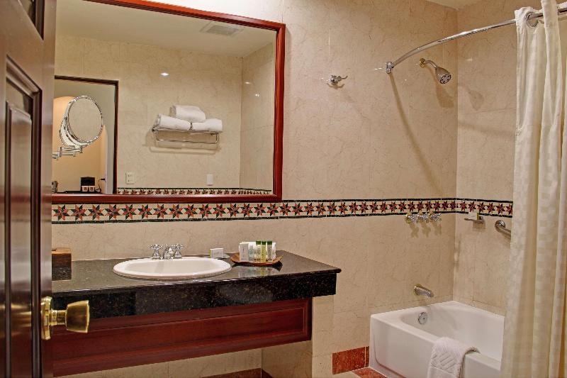 Номер Executive, DoubleTree by Hilton Hotel Cariari San Jose - Costa Rica