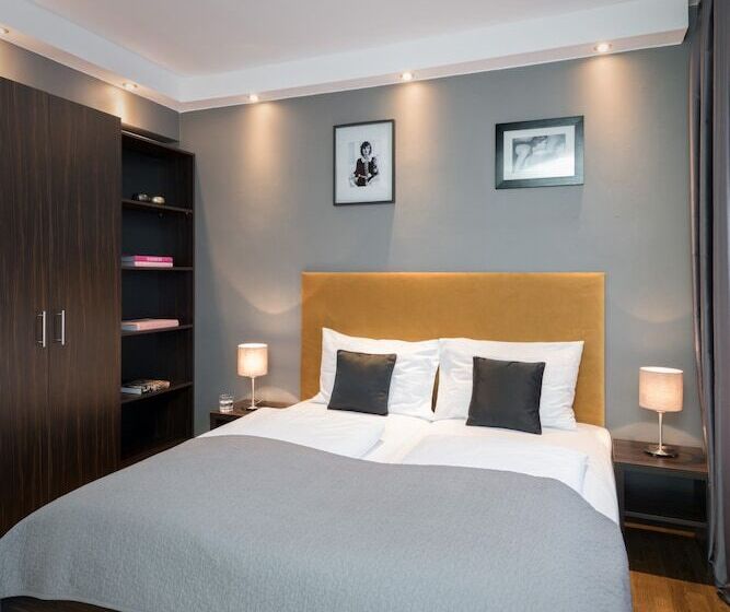 Номер Стандарт, Dusseldorf Mitte