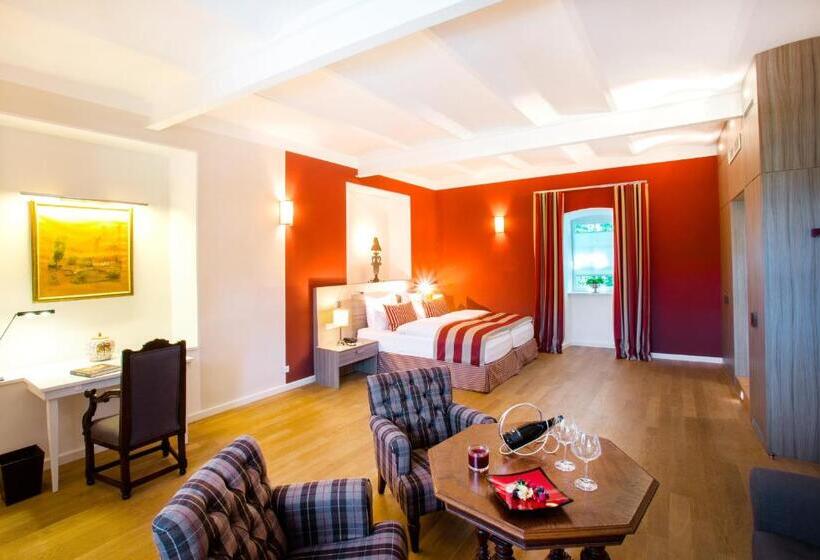 Полулюкс, Schlosshotel Hugenpoet