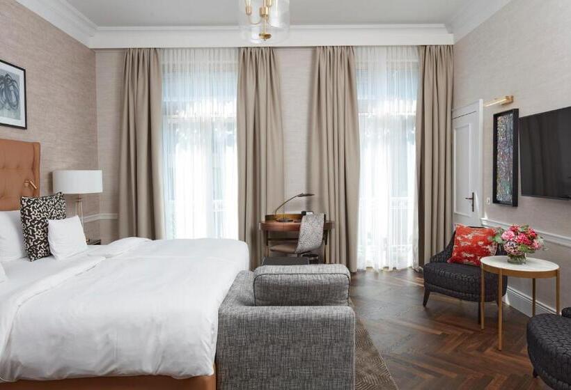 Номер Deluxe, Steigenberger Icon Parkhotel Düsseldorf