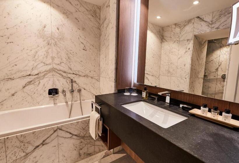 Полулюкс, Steigenberger Icon Parkhotel Düsseldorf