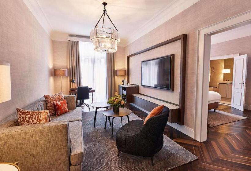 Люкс Повышенной Комфортности, Steigenberger Icon Parkhotel Düsseldorf