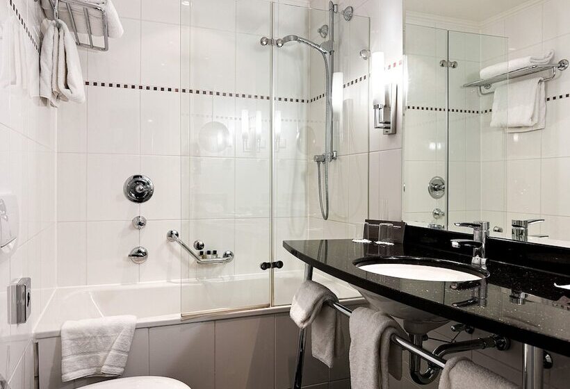 Номер Superior, Steigenberger Icon Parkhotel Düsseldorf