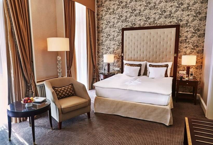 Номер Superior, Steigenberger Icon Parkhotel Düsseldorf