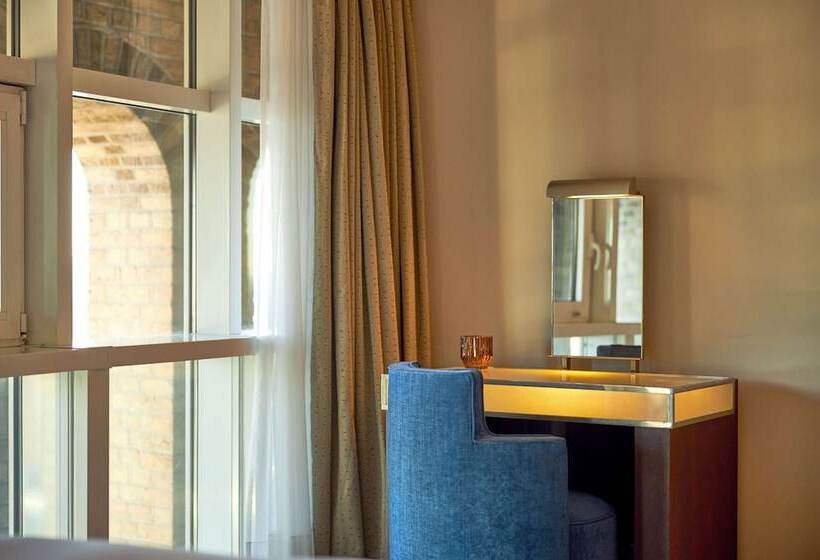 اتاق لوکس, Wasserturm Hotel Cologne, Curio Collection By Hilton
