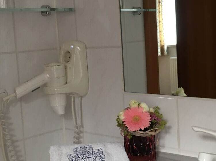 اتاق استاندارد یک نفره, Wittlers