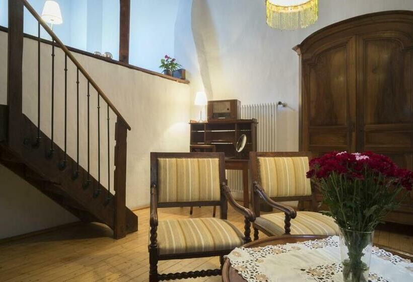 Люкс, Altes Pfarrhaus Beaumarais
