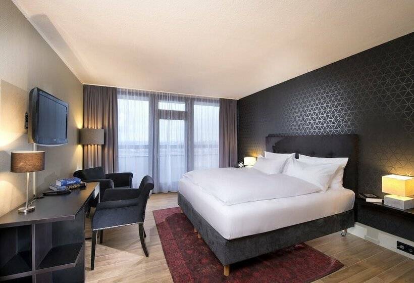 高级单人间, Excelsior Ludwigshafen