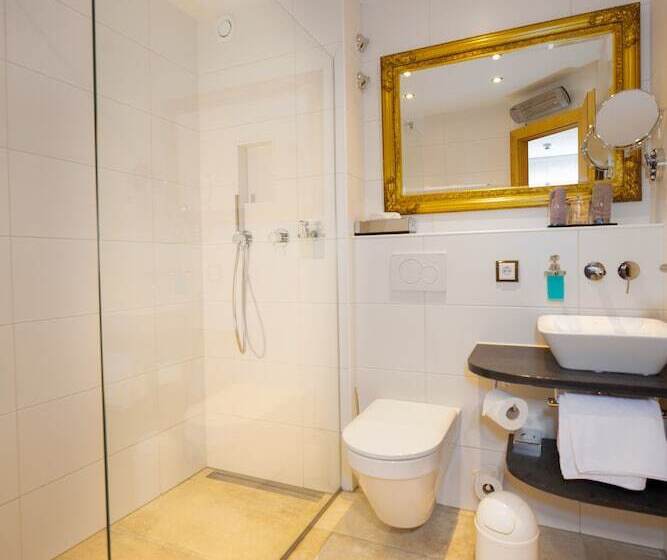 اتاق لوکس, Park Hotel Laim