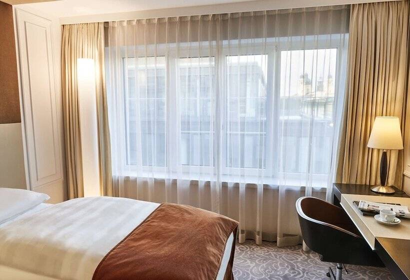 اتاق سوپریور یک تخته, Vier Jahreszeiten Kempinski München
