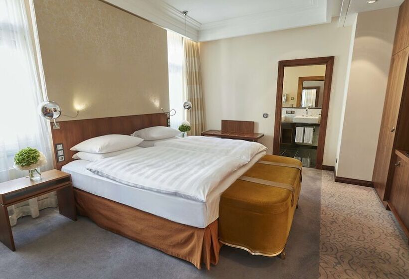 سوئیت مدیریتی 2 خوابه, Vier Jahreszeiten Kempinski München