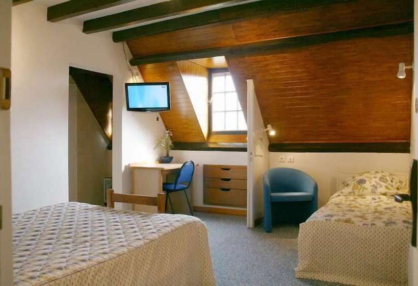 스탠다드 트리플 룸, Logis Auberge La Diege
